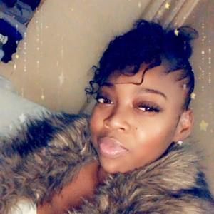 Meet your Posher, Jadine